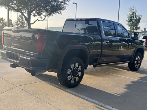 Used 2024 GMC Sierra 2500 Denali w/ Denali Reserve Package AWD/4WD image 9