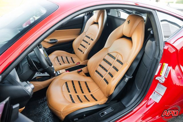 Used 2018 Ferrari 488 GTB RWD image 4