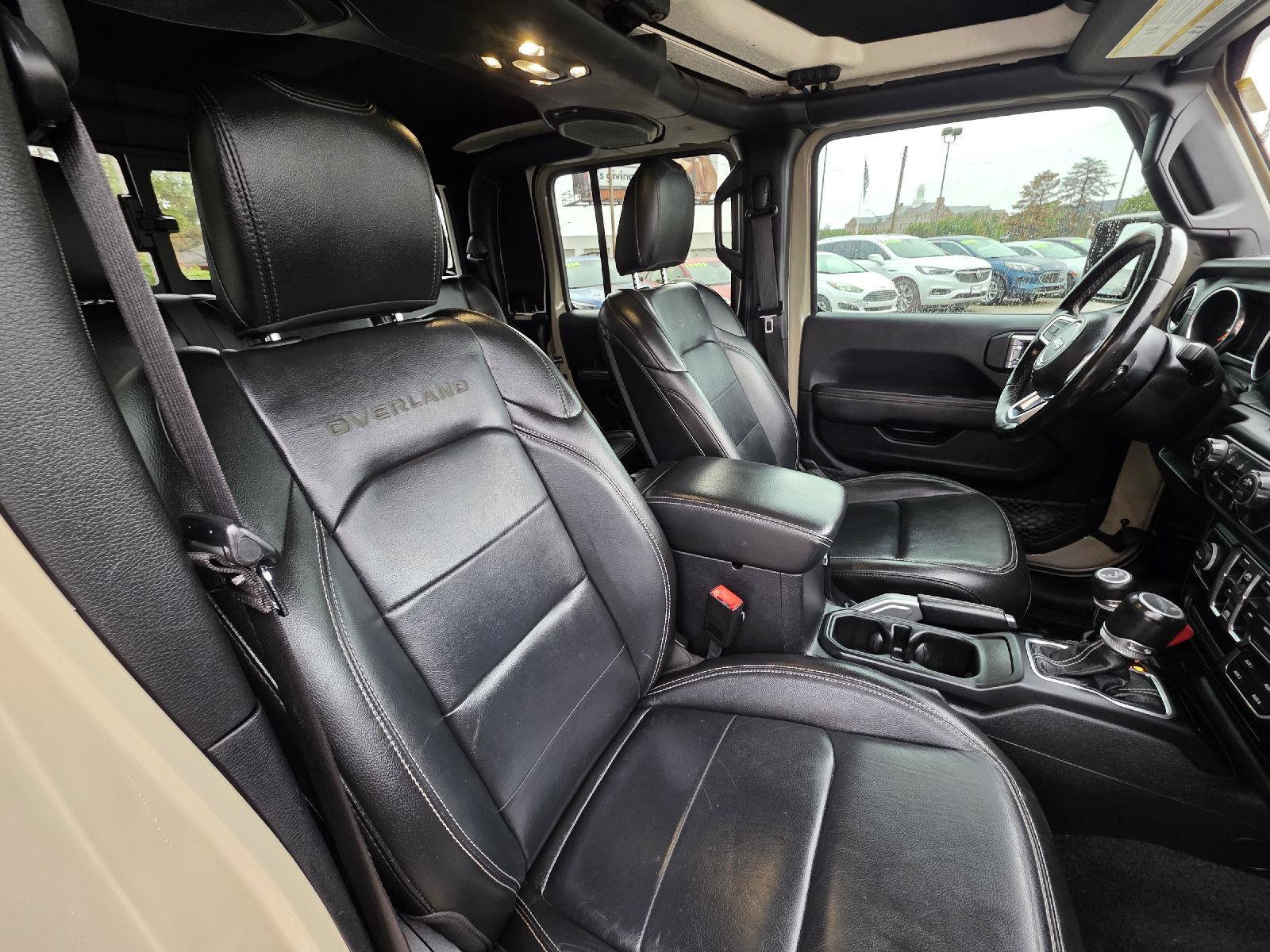 Used 2020 Jeep Gladiator Overland w/ Popular Equipment Package AWD/4WD image 27