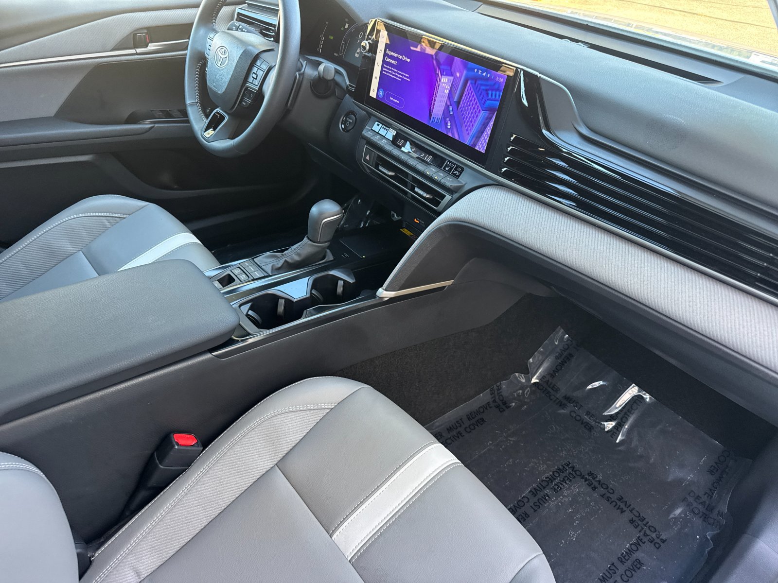 Used 2026 Toyota Camry SE w/ Multimedia Upgrade Package FWD image 15