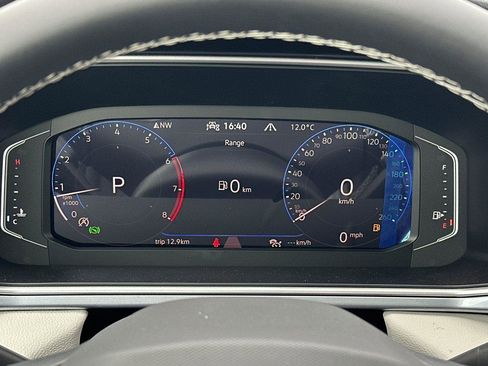 New 2026 Volkswagen Taos SEL image 24