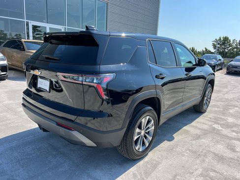 Used 2026 Chevrolet Equinox LT FWD image 5