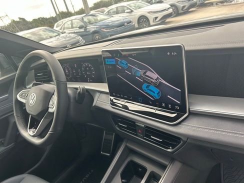 New 2026 Volkswagen Tiguan SE R-Line image 36