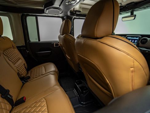 Used 2021 Jeep Wrangler Sport S image 37