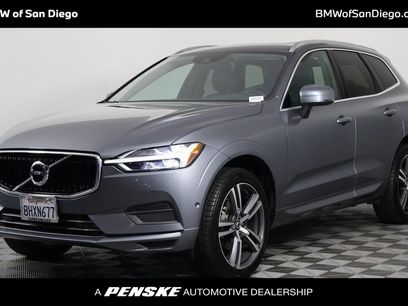 Used 2019 Volvo XC60 T5 Momentum w/ Multimedia Package