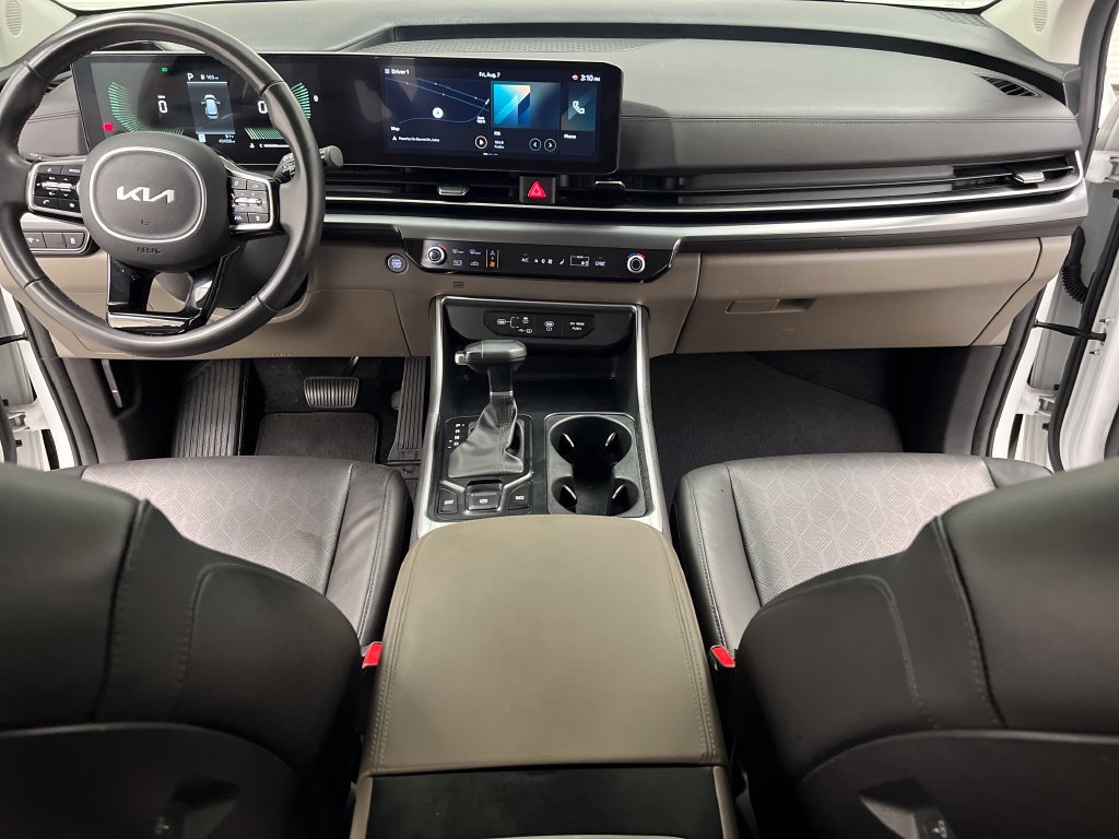 Used 2025 Kia Carnival FWD image 50