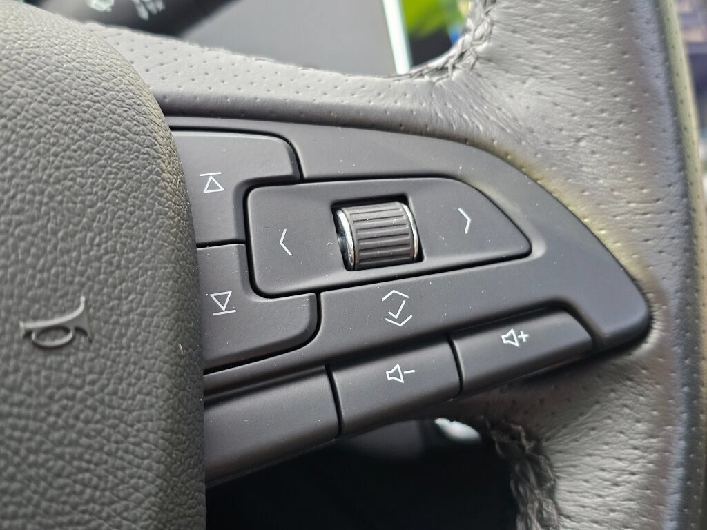 Used 2019 Cadillac XT4 Sport w/ Driver Awareness Package AWD/4WD image 26