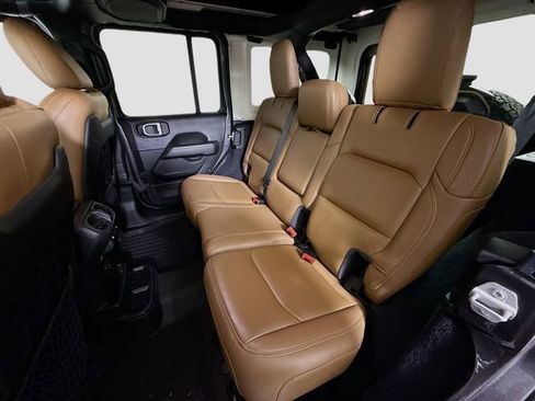 Used 2020 Jeep Wrangler Unlimited Rubicon w/ Uconnect 4C Nav & Sound Group image 23