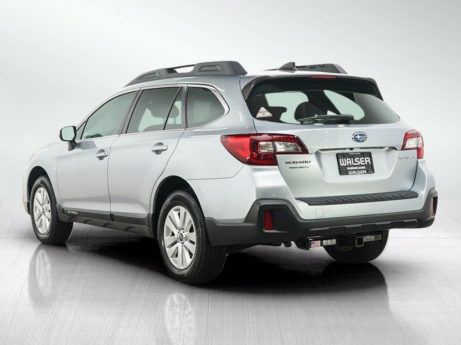 Used 2018 Subaru Outback 2.5i Premium AWD/4WD image 3