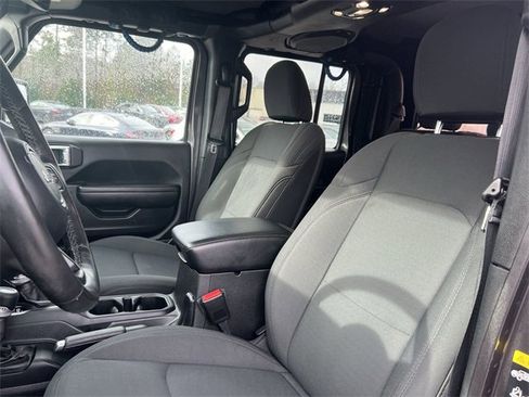 Used 2021 Jeep Gladiator Willys image 11