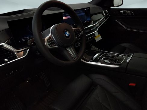 Used 2026 BMW X5 xDrive40i w/ M Sport Package AWD/4WD image 4