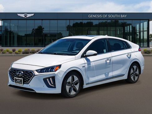 Used 2020 Hyundai Ioniq Limited FWD image 1