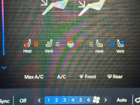 Used 2022 RAM 3500 Laramie image 31