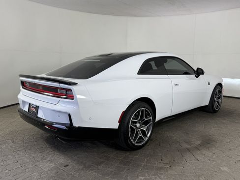 Used 2026 Dodge Charger Scat Pack AWD/4WD image 9