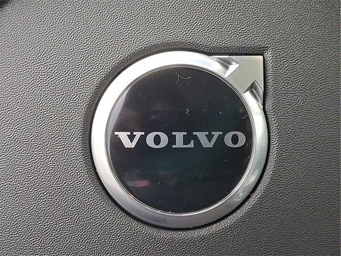 New 2026 Volvo XC90 B6 Ultra image 12