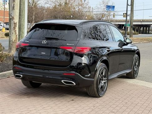 Used 2025 Mercedes-Benz GLC 350e 4MATIC image 6