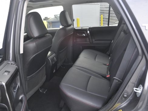 Used 2023 Toyota 4Runner TRD Off-Road Premium w/ Off Road Premium Plus Package AWD/4WD image 12