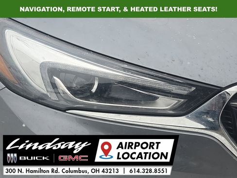 Used 2020 Buick Enclave Premium w/ Sun and Sites Package image 11
