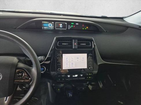 Used 2020 Toyota Prius LE FWD image 15