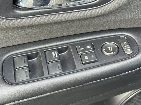 Used 2020 Honda HR-V LX image 13