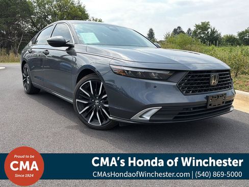 Used 2025 Honda Accord Touring image 1