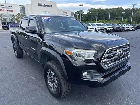 Used 2017 Toyota Tacoma TRD Off-Road w/ Tow Package (A/T) AWD/4WD image 1