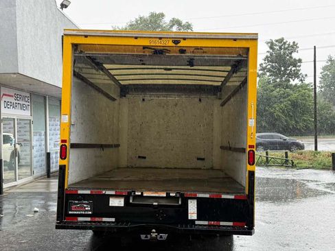 Used 2019 GMC Savana 3500 Extended w/ Driver Convenience Package image 24