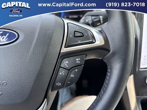 Certified 2024 Ford Edge Titanium image 22