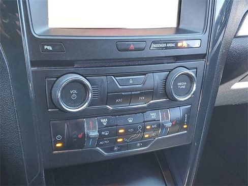 Used 2017 Ford Explorer XLT w/ Equipment Group 202A image 20