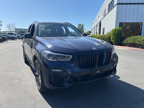 Used 2021 BMW X5 M50i w/ Executive Package image 1