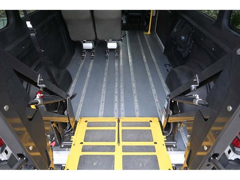 Used 2015 RAM ProMaster 2500 w/ Interior Convenience Group FWD image 22
