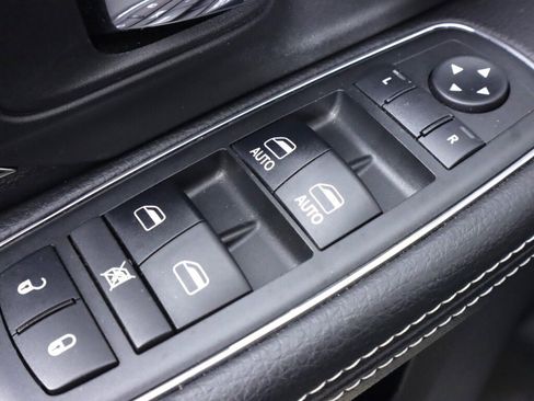 Used 2018 RAM 1500 Sport image 28