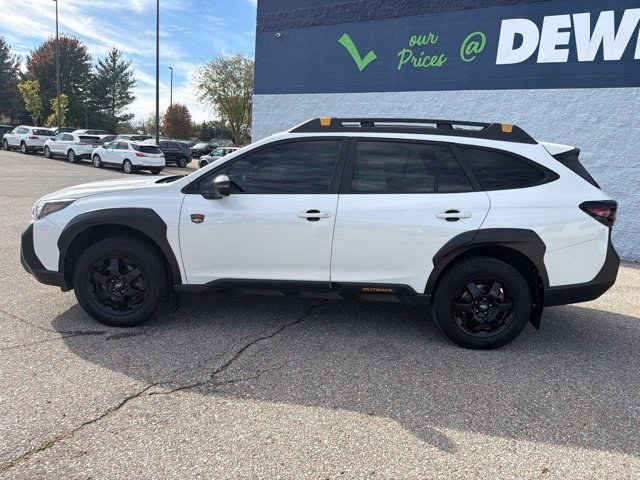 Used 2022 Subaru Outback Wilderness w/ Wilderness Package AWD/4WD image 2