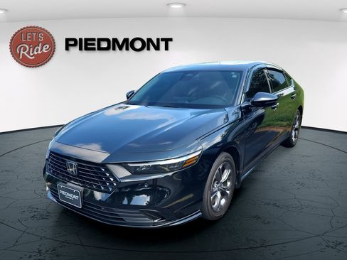 Used 2025 Honda Accord EX-L image 1