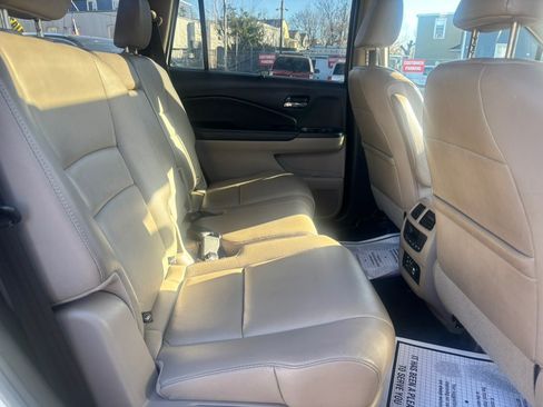 Used 2016 Honda Pilot Touring image 48