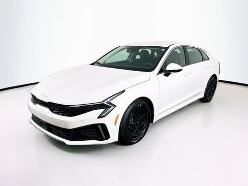 Used 2025 Kia K5 LXS image 3