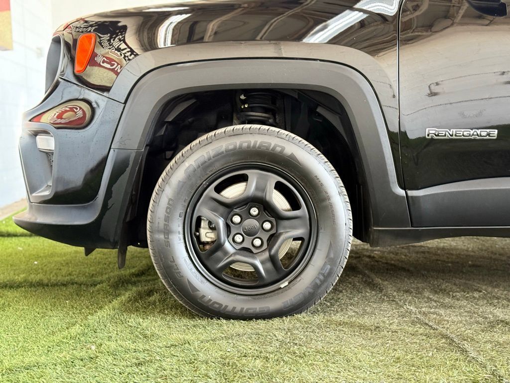 Used 2019 Jeep Renegade Sport AWD/4WD image 13