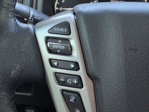 Used 2022 Nissan Titan SV w/ SV Convenience Package AWD/4WD image 26