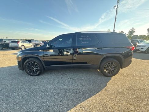 Used 2023 Chevrolet Traverse RS AWD/4WD image 2