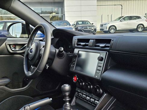 Used 2025 Subaru BRZ tS image 12