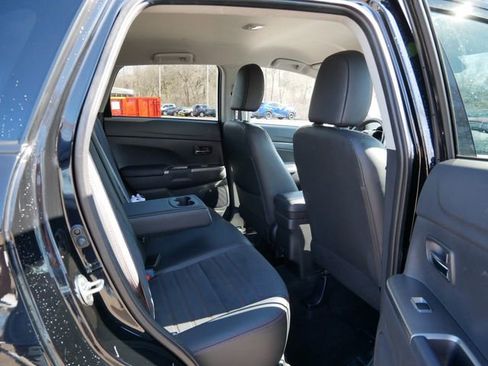 Used 2023 Mitsubishi Outlander Sport SE image 9