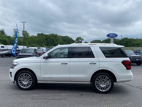 Certified 2022 Ford Expedition Platinum AWD/4WD image 4