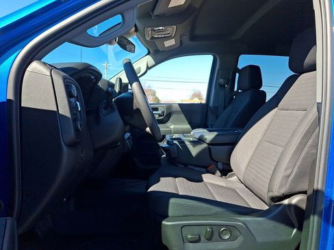 Used 2024 Chevrolet Silverado 1500 Custom image 13