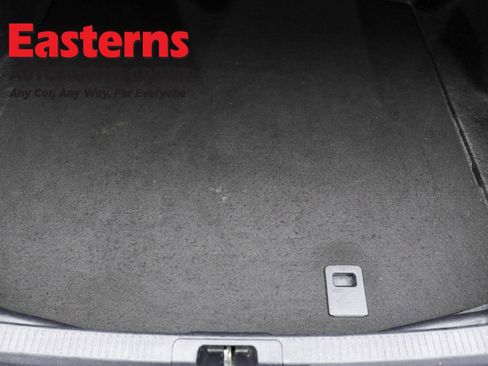 Used 2023 Toyota Camry SE image 9