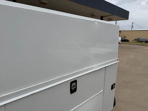 Used 2019 Ford Transit 350 138 DRW w/ Exterior Upgrade Package image 11