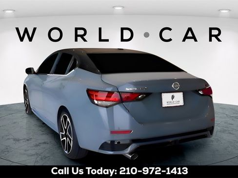 Used 2025 Nissan Sentra SR w/ SR Premium Package image 5