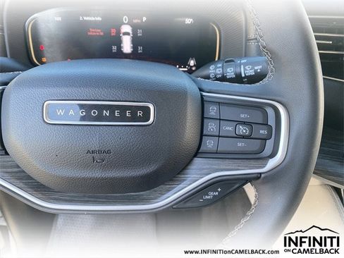 Used 2023 Jeep Wagoneer L Series II image 25