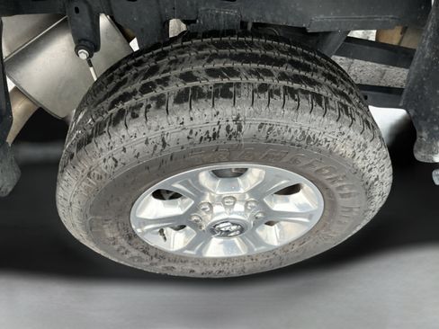 Used 2026 RAM 2500 Big Horn AWD/4WD image 9