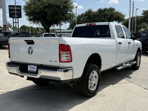 Used 2024 RAM 2500 Tradesman w/ Chrome Appearance Group AWD/4WD image 3
