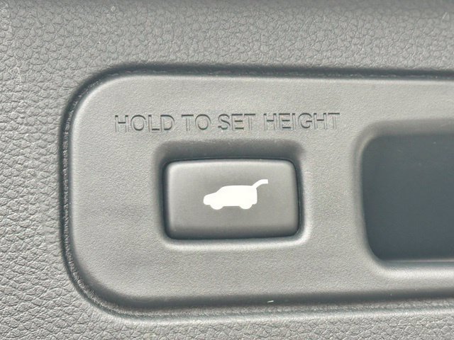 Used 2023 Honda Pilot Elite image 8